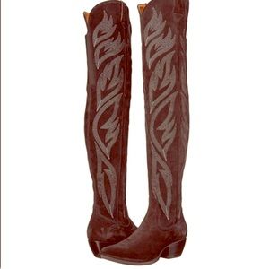 NEVER OUT OF THE BOX THIGH HIGH FRYE BOOTS SIZE 8